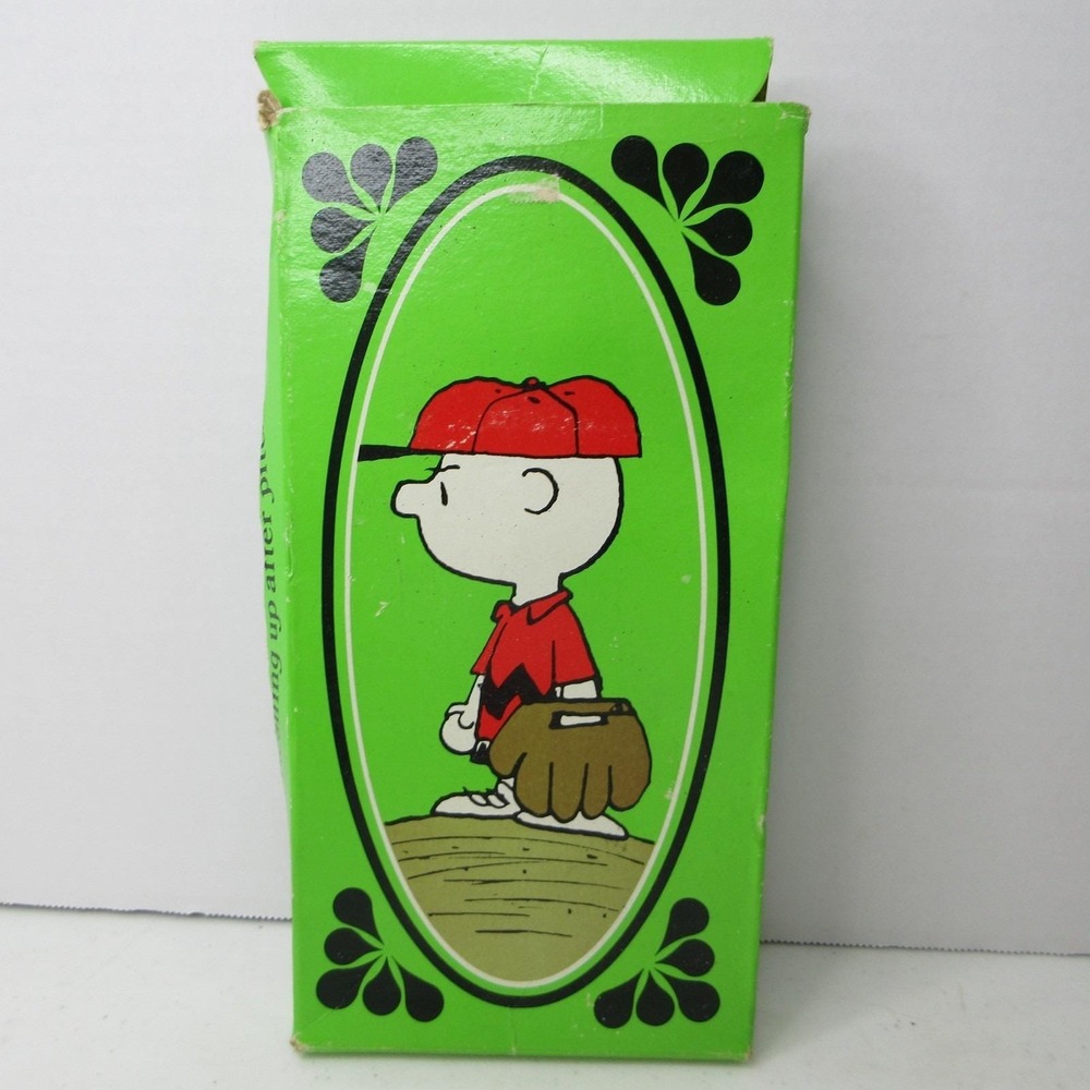 Vintage 1974 Avon Peanuts Charlie Brown "Great Gatch" Soap Holder & Soap w/ Box